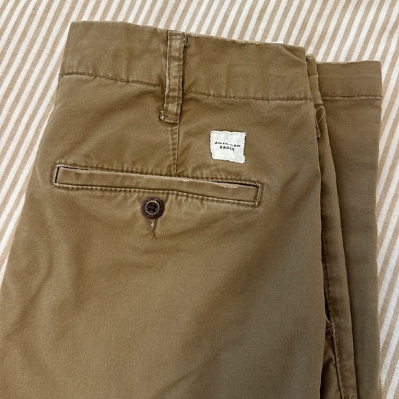 American Eagle Men’s chinos in British Khaki, 30W x 32L - Picture 4 of 4
